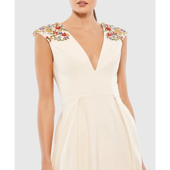 MAC DUGGAL Dress Size 0 Evening Gown Cream Sequin Beaded Cap Sleeve Slit - Picture 5 of 6